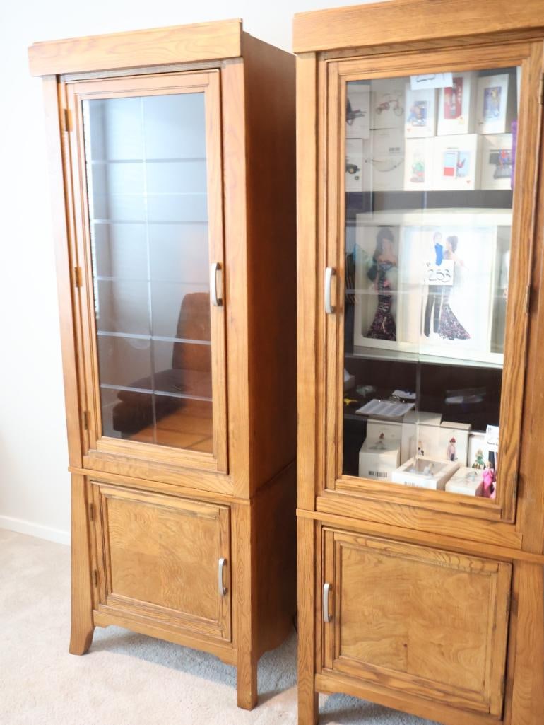 Two matching vintage oak display cabinets or curios - 2