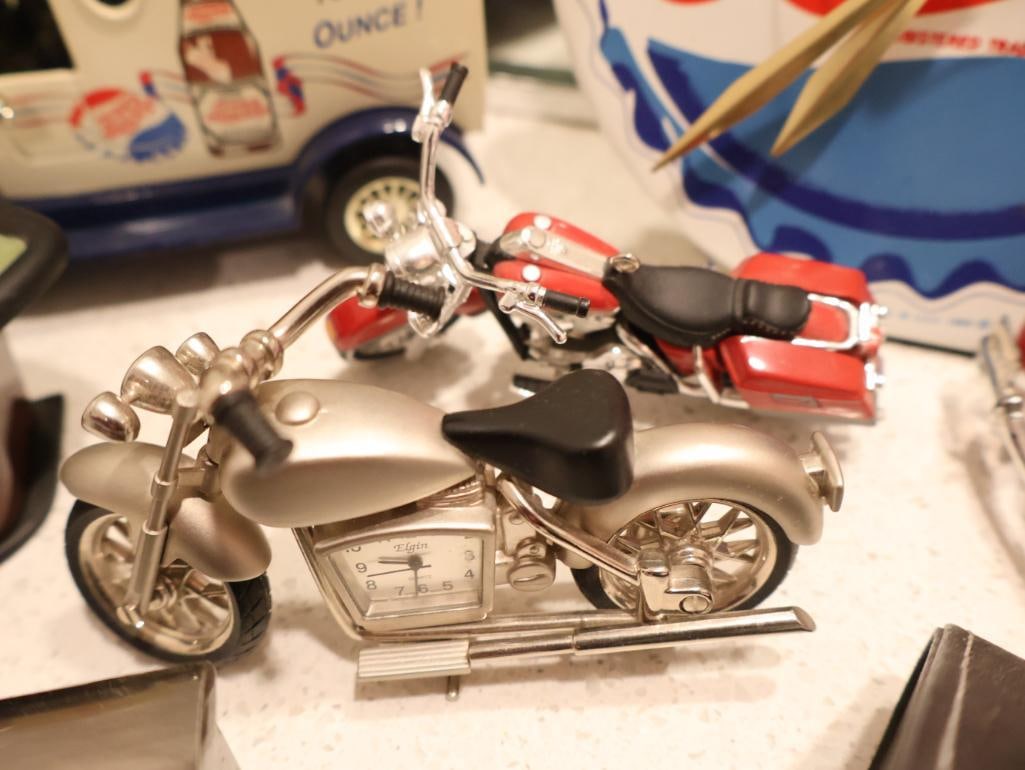 Collection of Pepsi-Cola memorabilia - 10