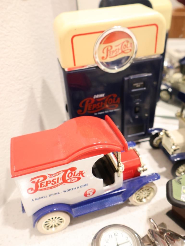 Collection of Pepsi-Cola memorabilia - 11