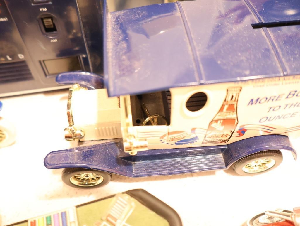 Collection of Pepsi-Cola memorabilia - 15