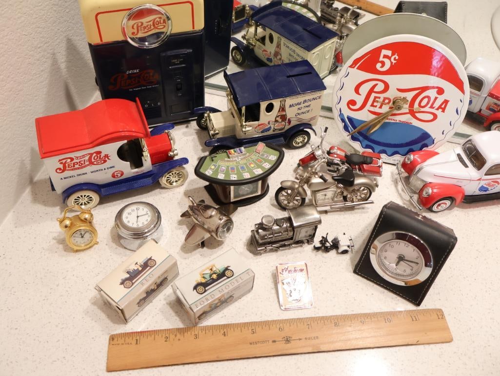 Collection of Pepsi-Cola memorabilia - 2