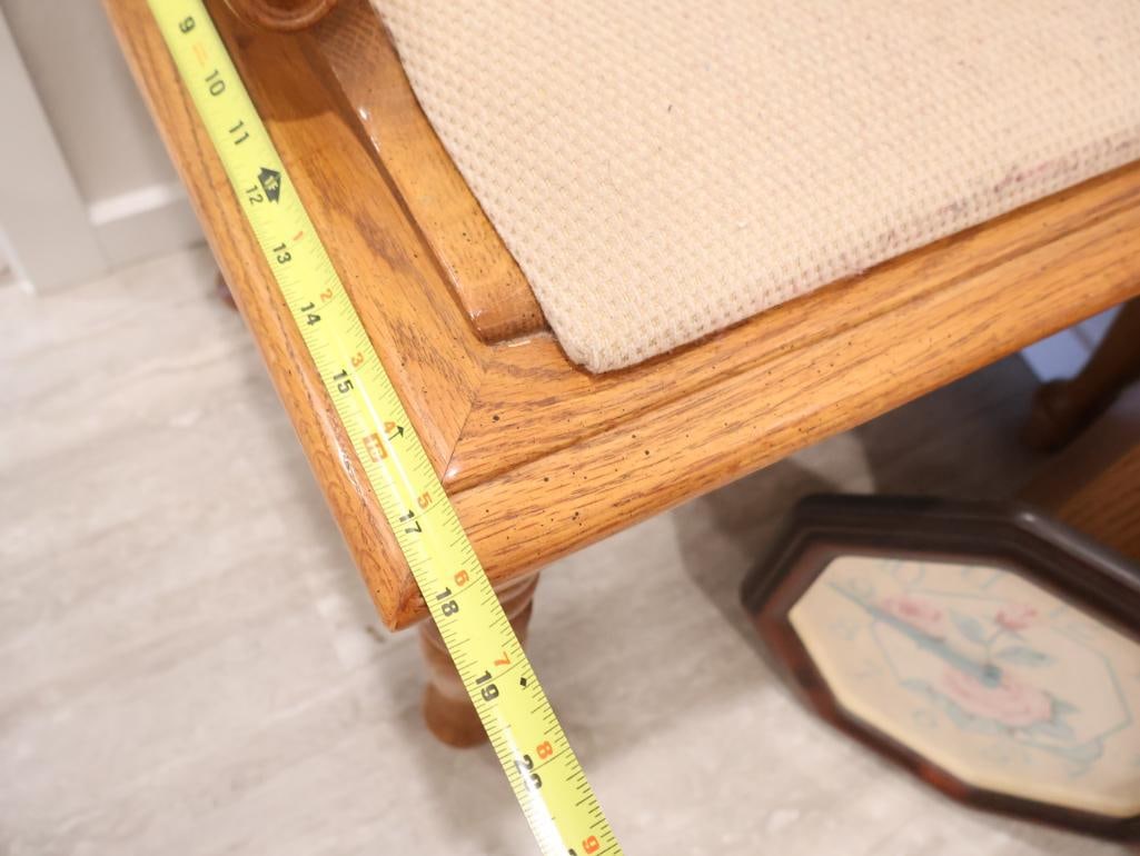 Collection of vintage-style home furnishings - 3