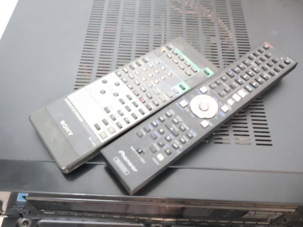 Pioneer Elite Receiver and Sony Audio FM Stereo - 10