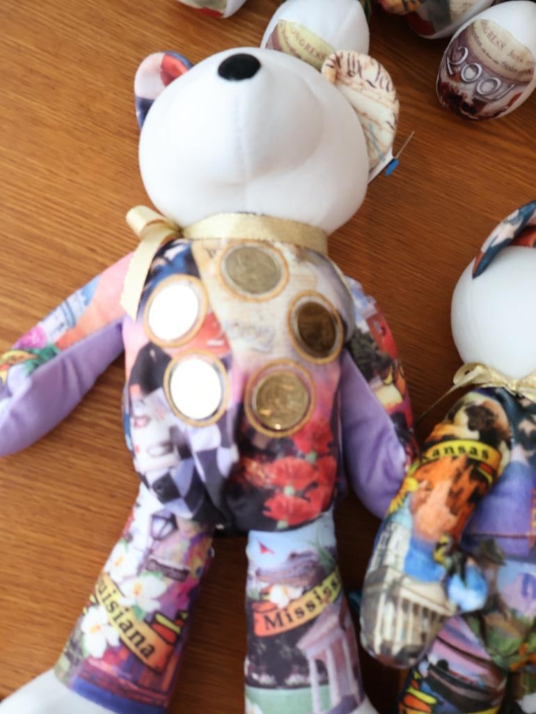 Limited Treasures State Gold Coin Bears - 5