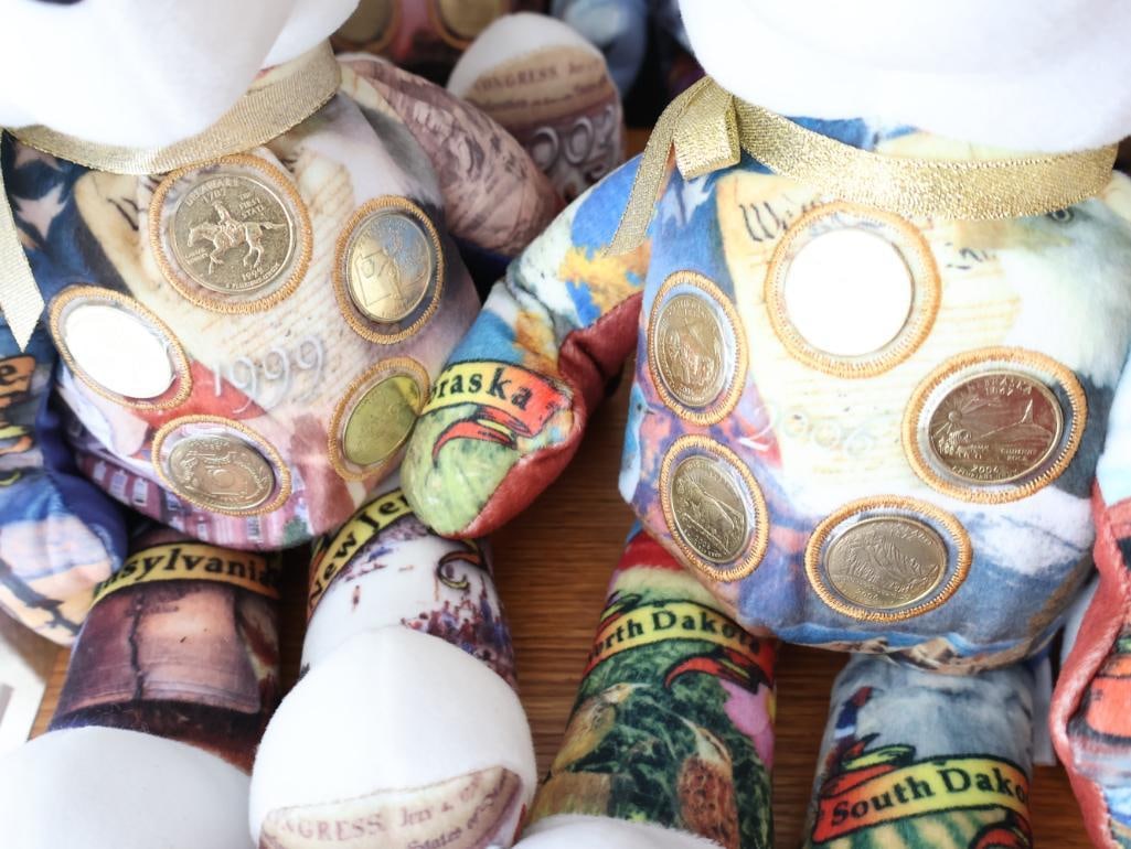 Limited Treasures State Gold Coin Bears - 7