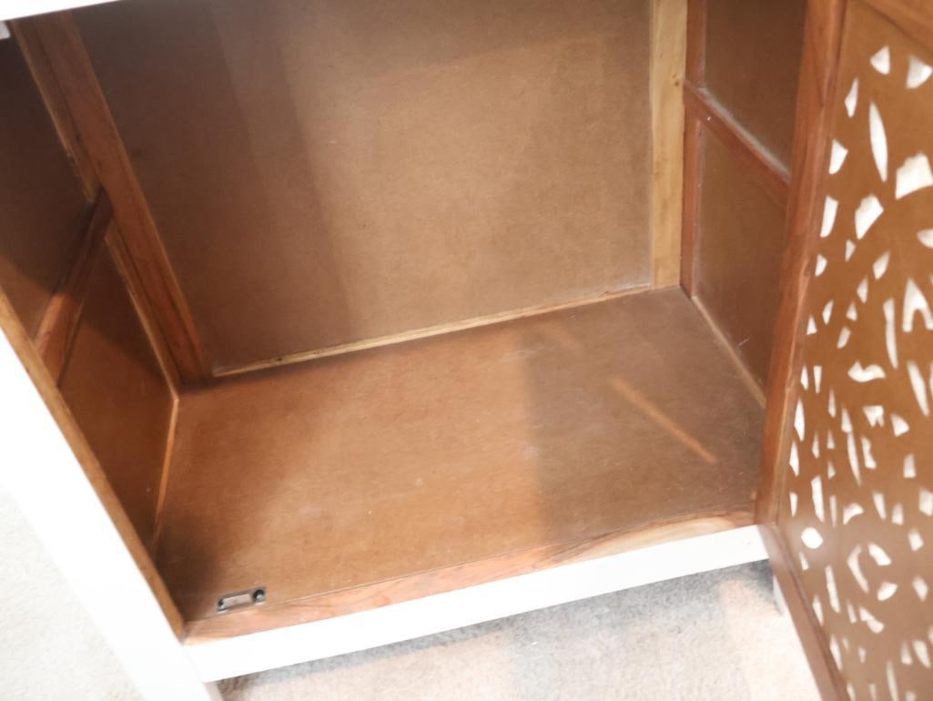 Pair of accent cabinets - 9