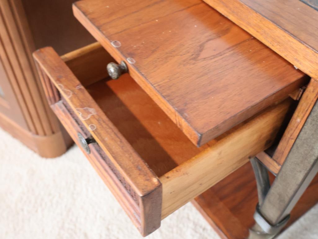 Industrial-style lighting and a traditional chairside table - 7