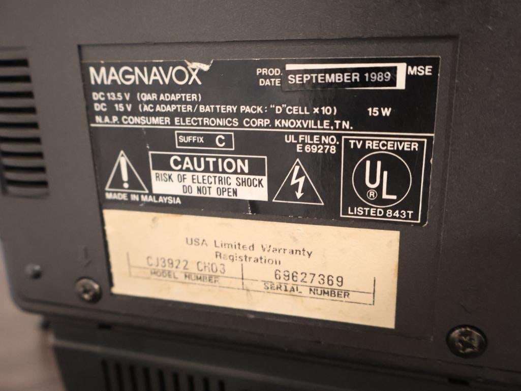 1980s Magnavox portable CRT television and a Electric Model 500 rotary telephone - 10