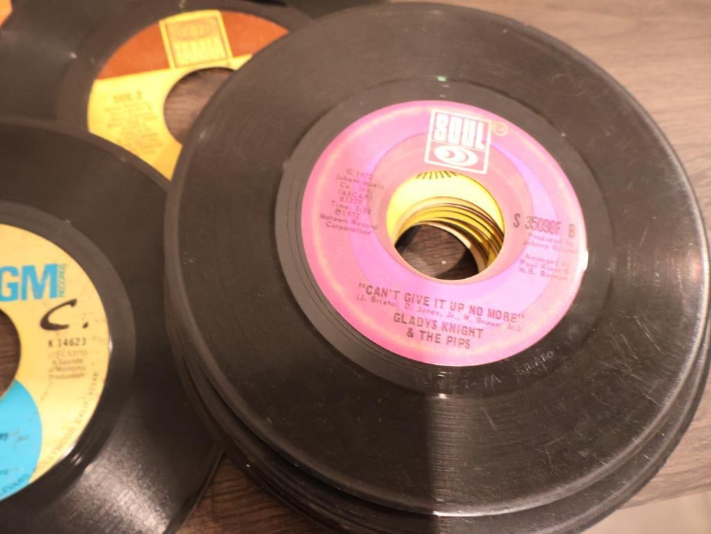 Collection of 7-inch vinyl records 45 RPM - 11