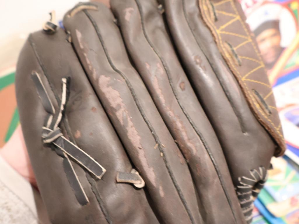 Collection represents a snapshot of the "Junk Wax Era" - 10