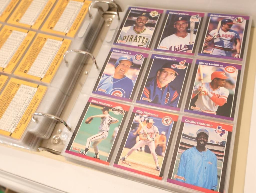 Vintage Collectors Baseball Card Album Filled with cards - 18