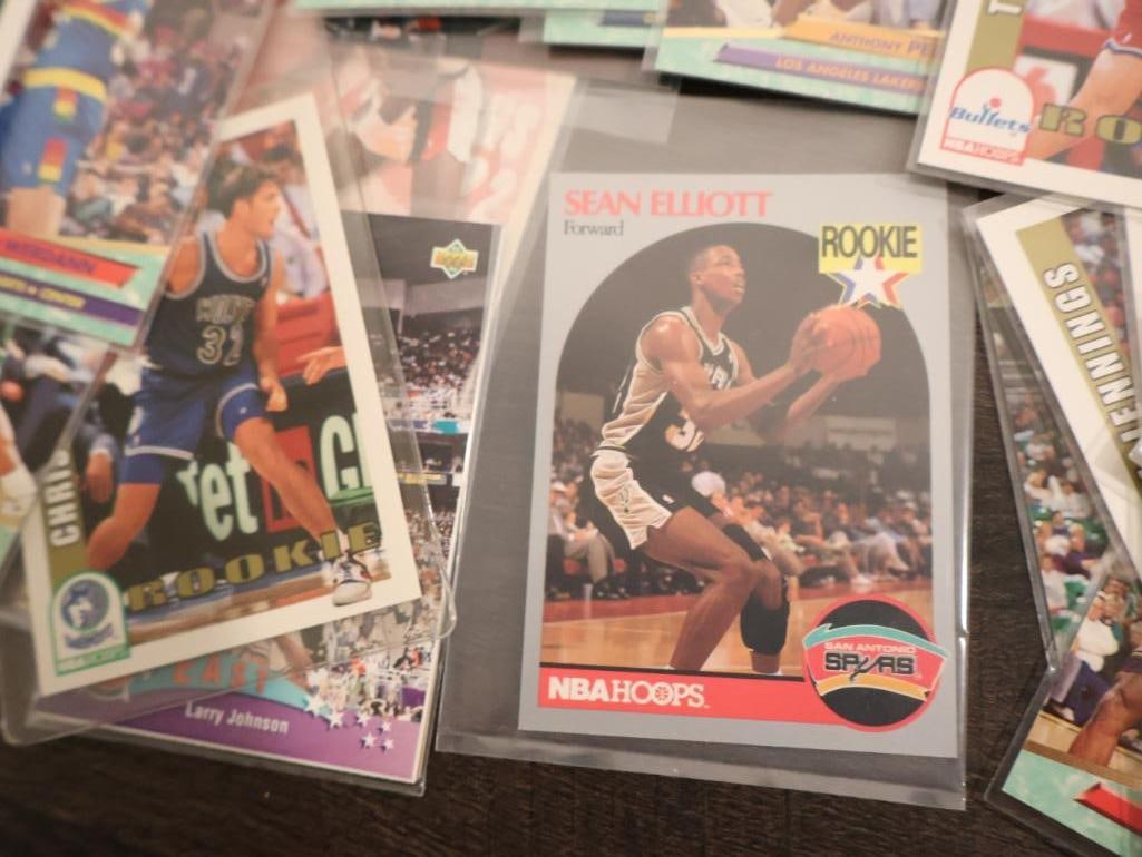 Large collection of vintage basketball cards Including Many Rookie Cards - 10