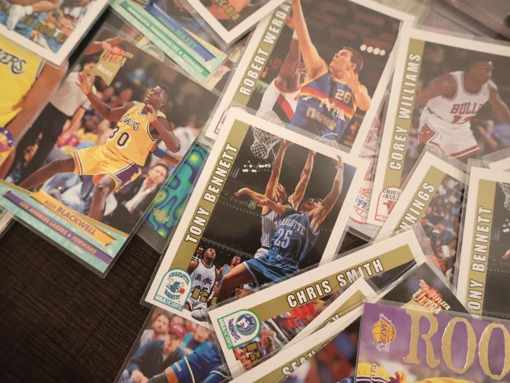 Large collection of vintage basketball cards Including Many Rookie Cards - 14