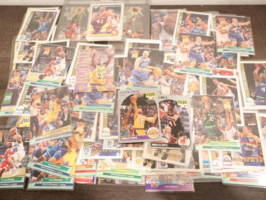 Large collection of vintage basketball cards Including Many Rookie Cards (1 of 17)