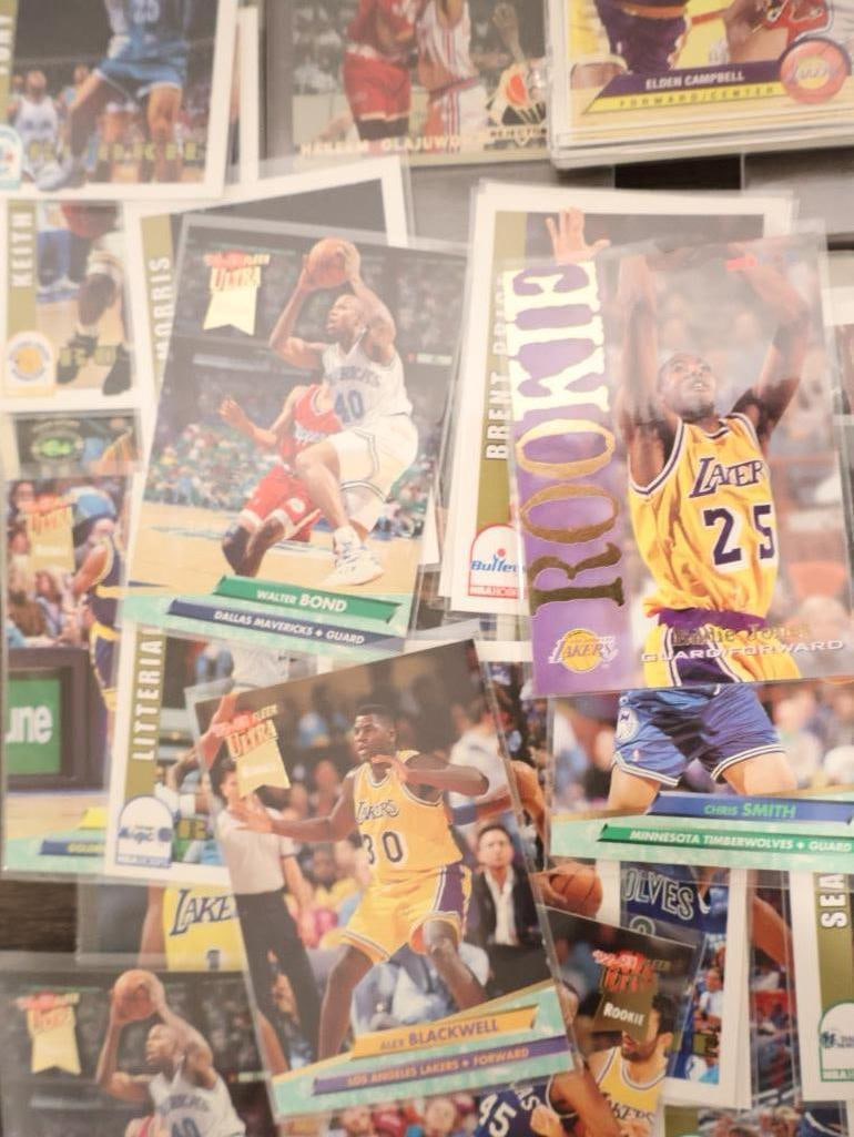 Large collection of vintage basketball cards Including Many Rookie Cards - 3