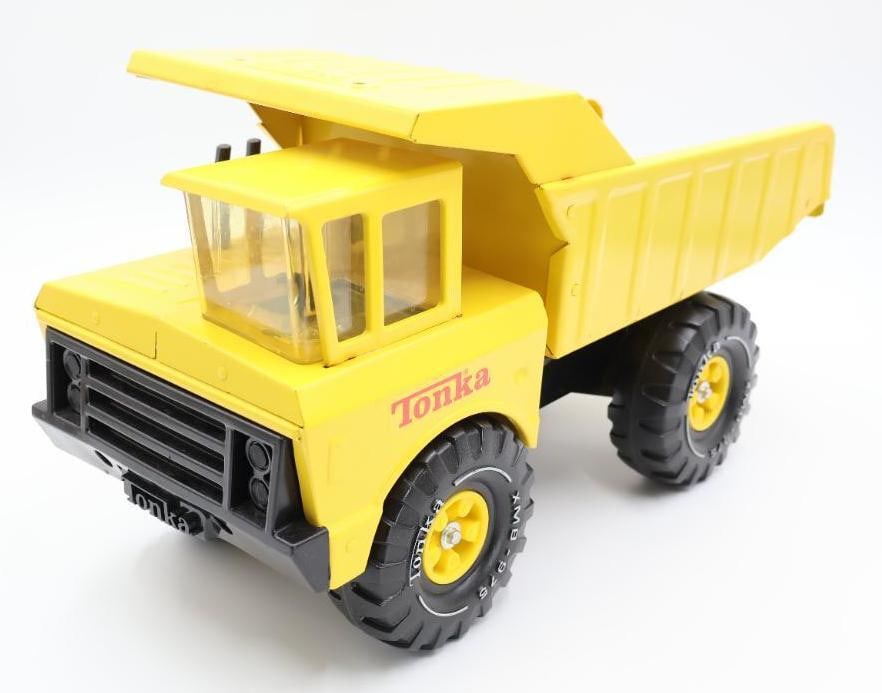 Vintage Large Metal Tonka Dump Truck (1 of 13)
