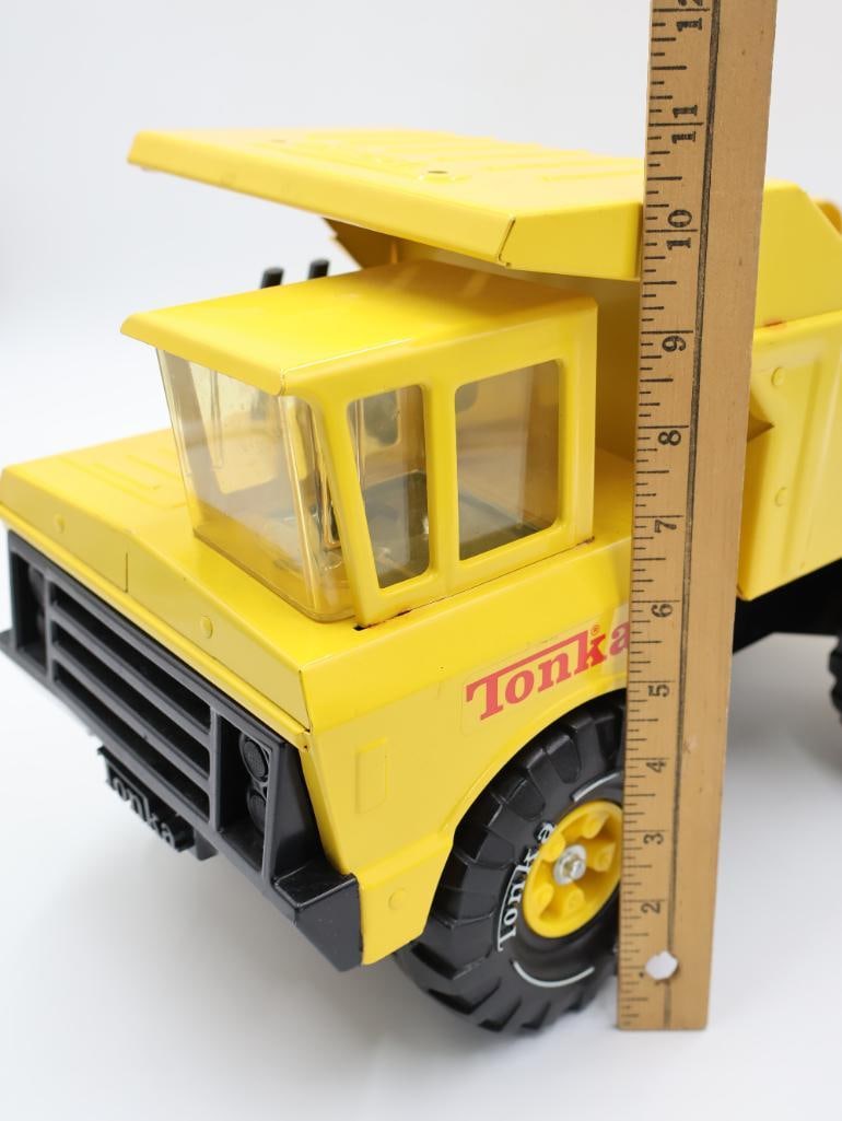 Vintage Large Metal Tonka Dump Truck - 3