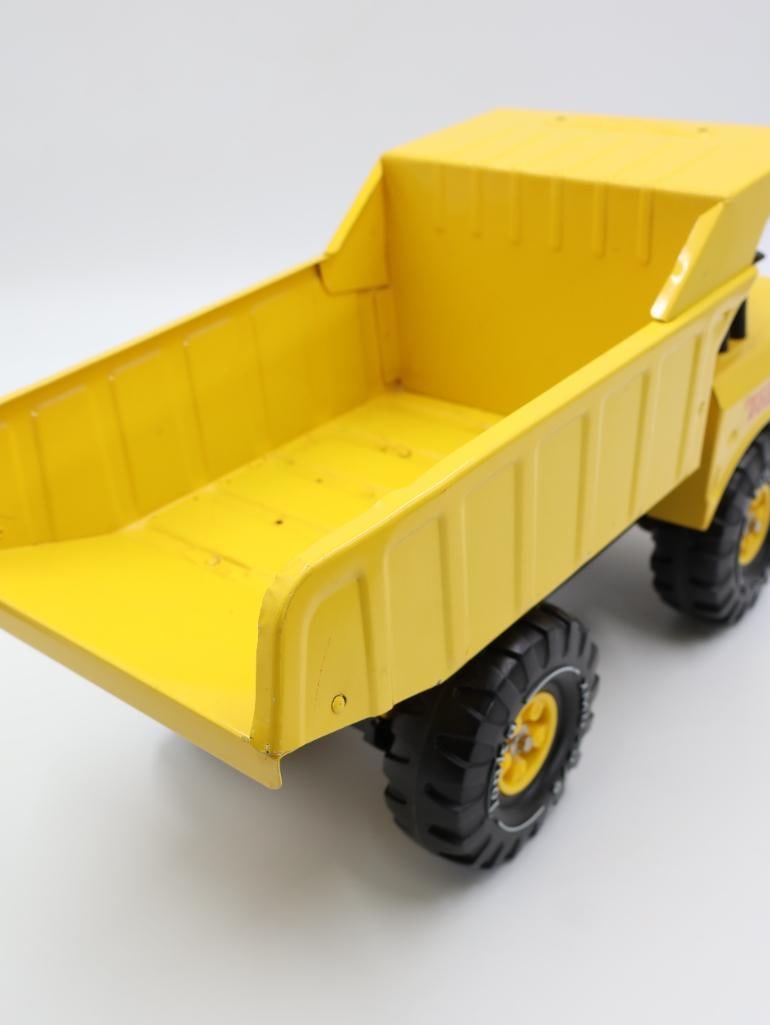 Vintage Large Metal Tonka Dump Truck - 9