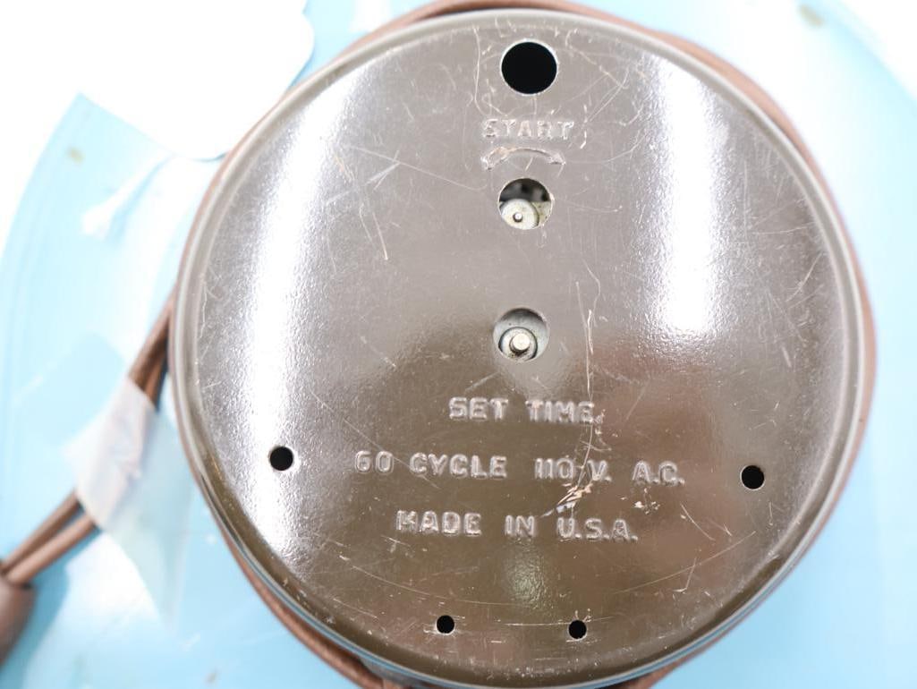 Vintage Dutch Windmill Themed Electric Clock - 7