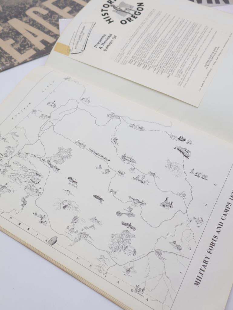 Collection of Oregon Collectibles - 13