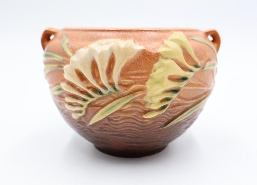 1940's Roseville Pottery Jardiniere Planter: Roseville Freesia pattern in Tangerine color, USA 669 and about 6" tall