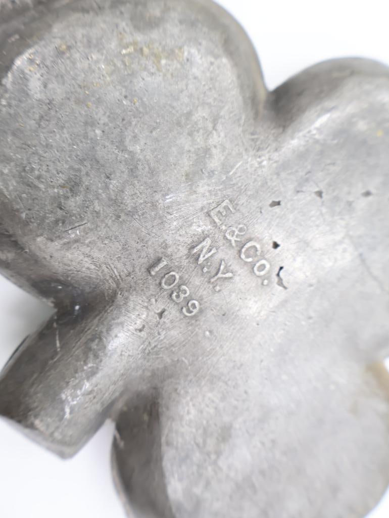 Vintage Shamrock Ice Cream Mold and Chocolate Nut Mold - 4