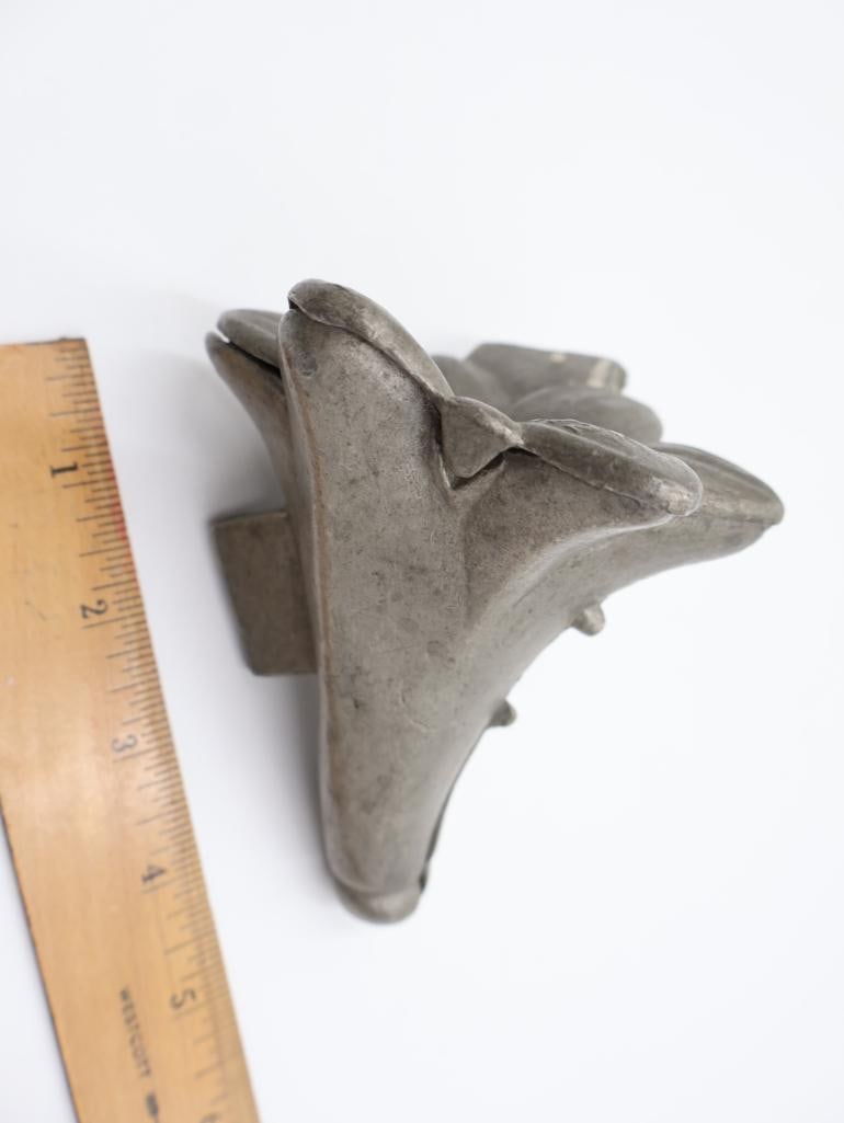 Lovely Large Vintage Lily Flower Ice Cream Mold and Small Flower Bud Mold - 2