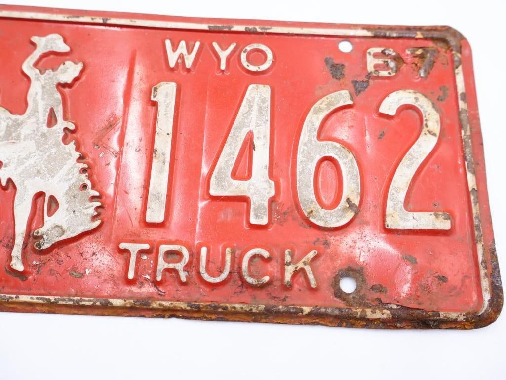 Vintage Wyoming 1967 Red Truck License Plate - 4