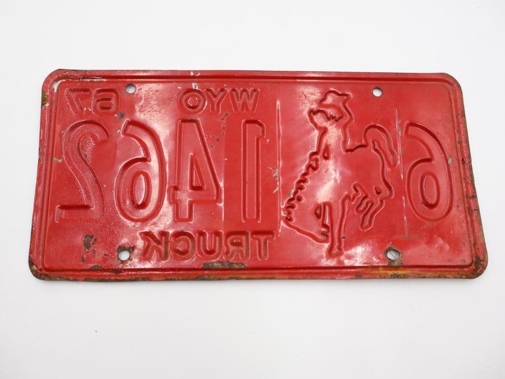 Vintage Wyoming 1967 Red Truck License Plate - 5
