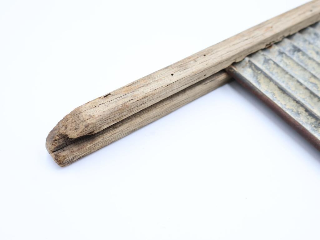 Antique Rounded Bent Wood Washboard - 11