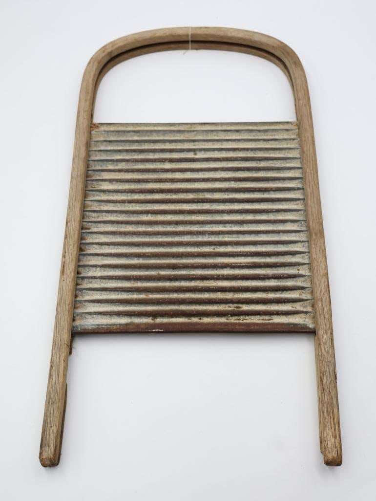 Antique Rounded Bent Wood Washboard: Great primitive washboard with rounded bent wood top