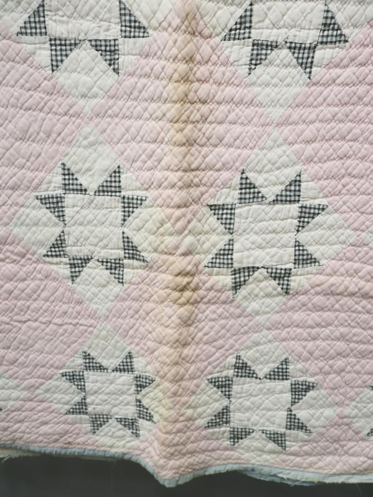 Vintage Handmade Patchwork Star Quilt - 3