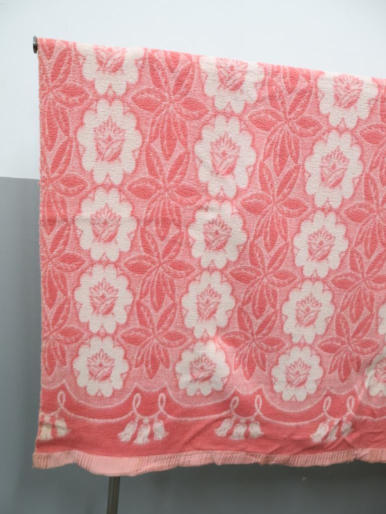 Vintage Satin Edged Pink and White Floral Blanket - 2