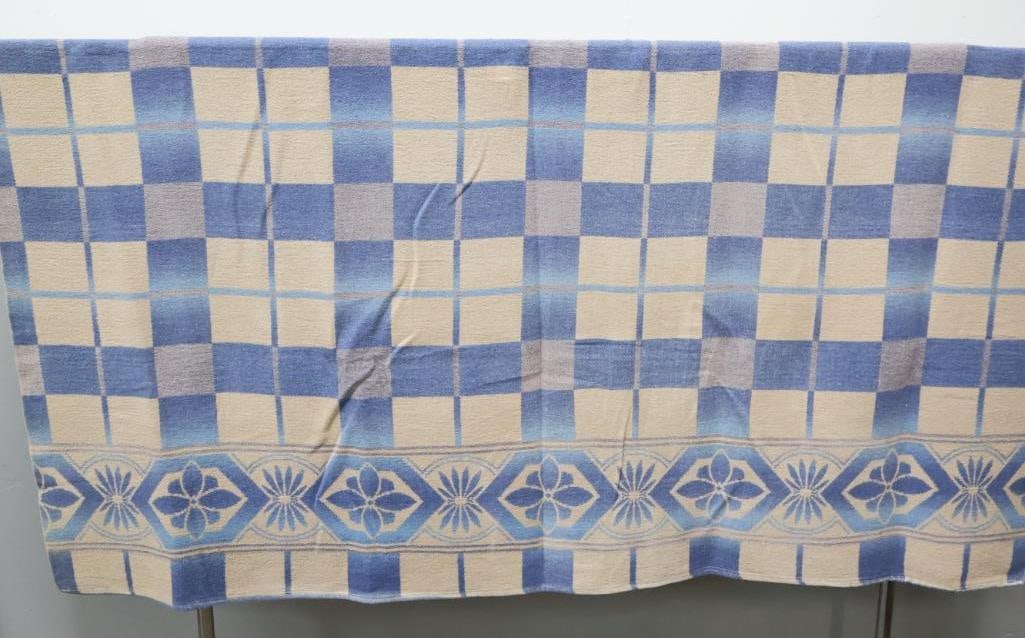 Vintage Blue and White Camp Blanket (1 of 15)