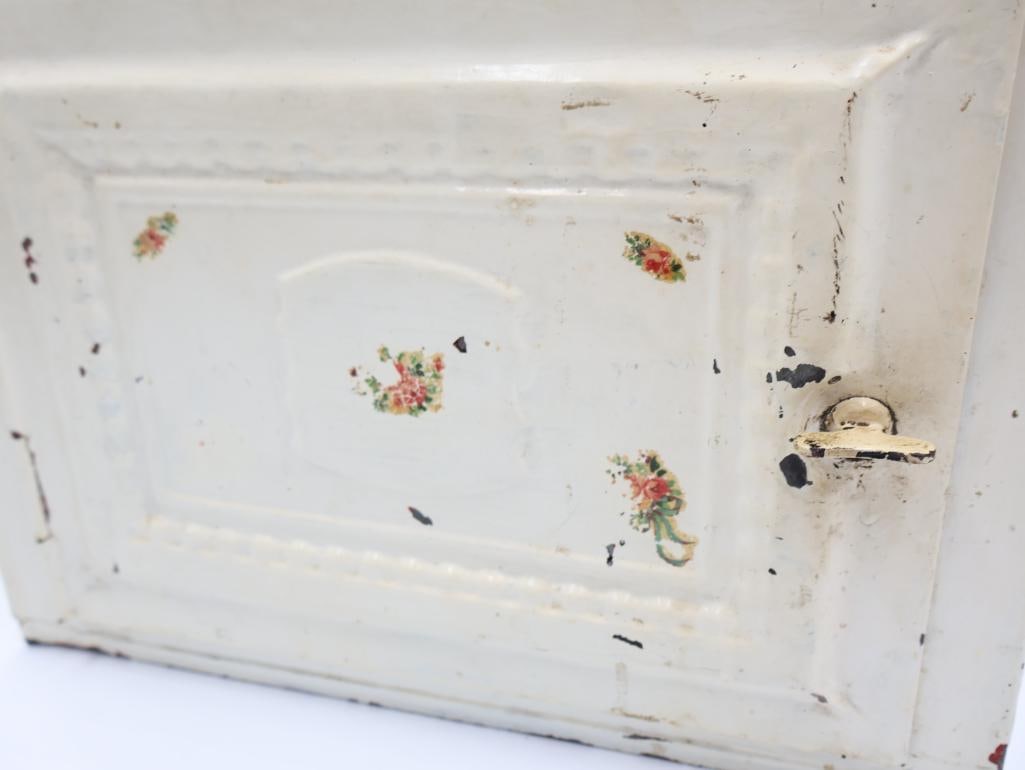 Vintage Metal Bread Box/Fruit Shelf - 6