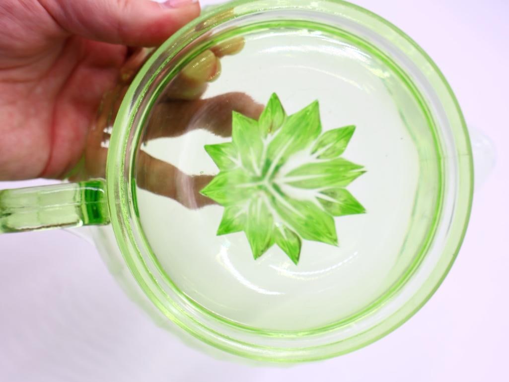 Vintage Uranium Green Glass Juicer - 4