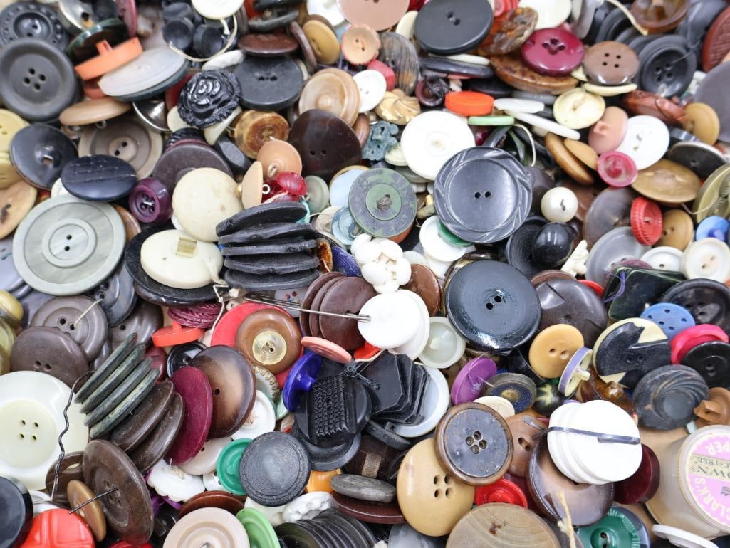 Collection of Vintage Buttons - 4