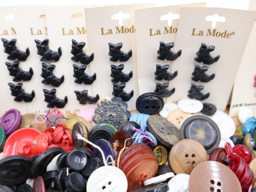 Collection of Vintage Buttons - 6