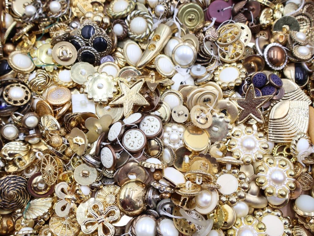 Collection of Vintage Decorative gold Toned Buttons - 4