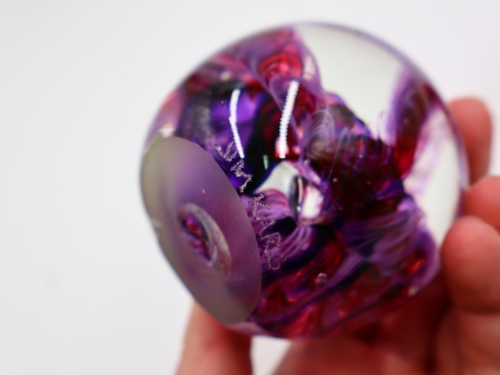 Pair of Jim Karg Ribbon Art Glass Paper Weights - 4