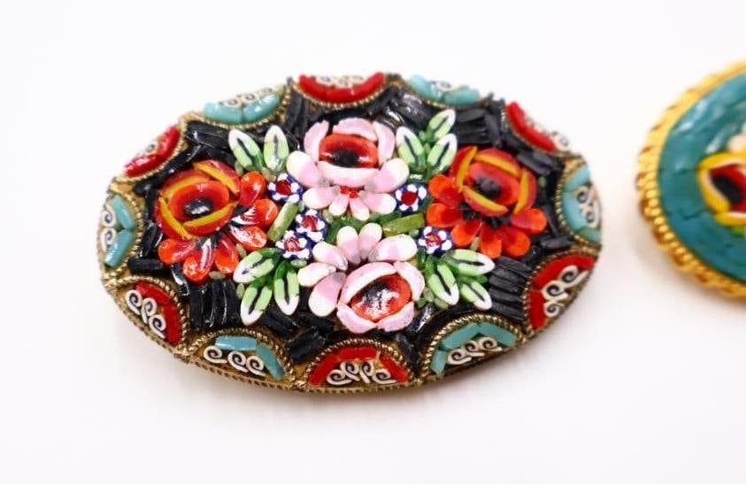 Millefiori Pair of Italian Micro Mosaic Brooches - 3