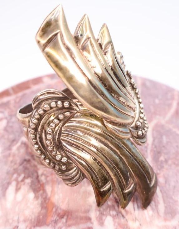 Large Vintage Taxco Sterling Silver Cuff: Lovely ornate spring close cuff, marked 925 sterling