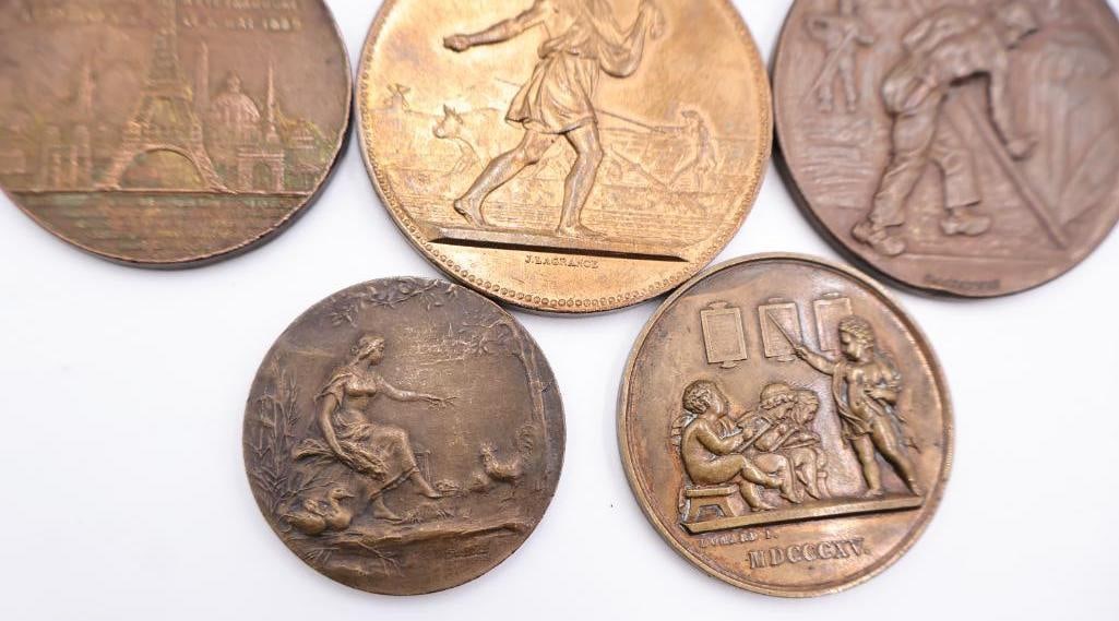 Vintage Bronze Tone Art Medallions & Commemorative Medal Lot - 7