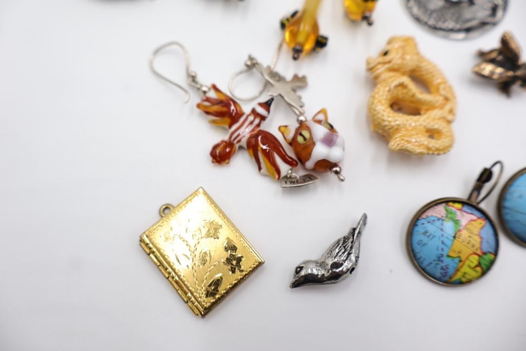 Vintage Costume Jewelry & Novelty Pendant Lot - 5