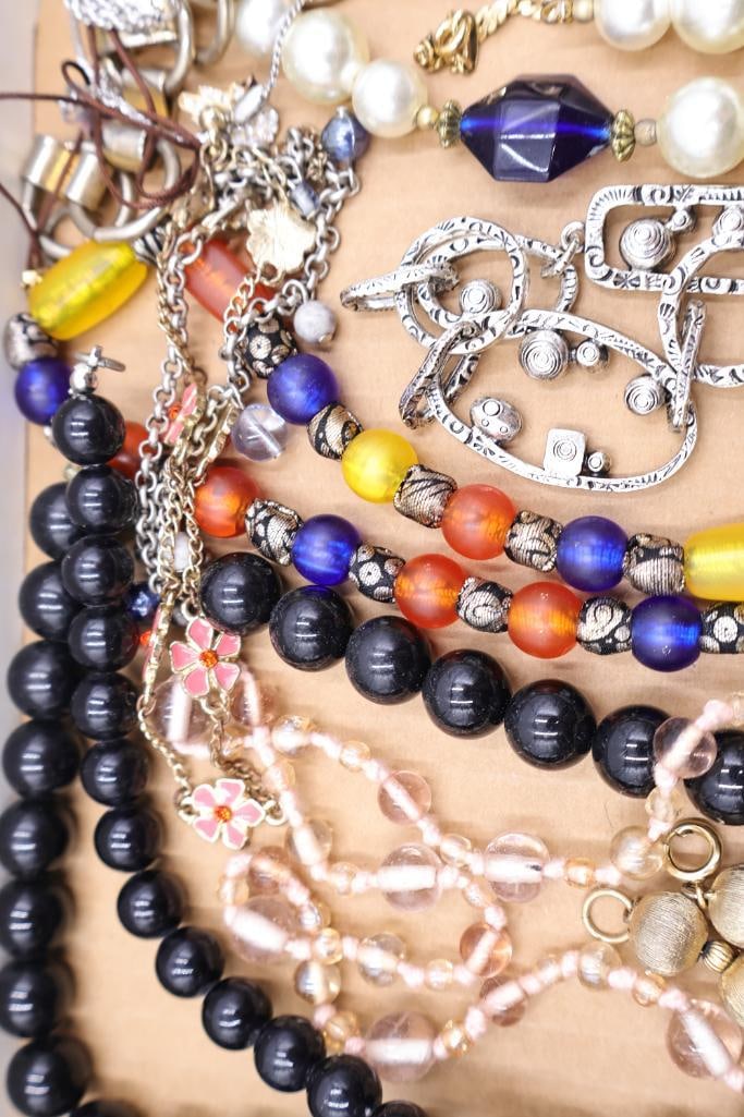 Large Vintage Costume Jewelry Necklace & Bracelet Collection - 9