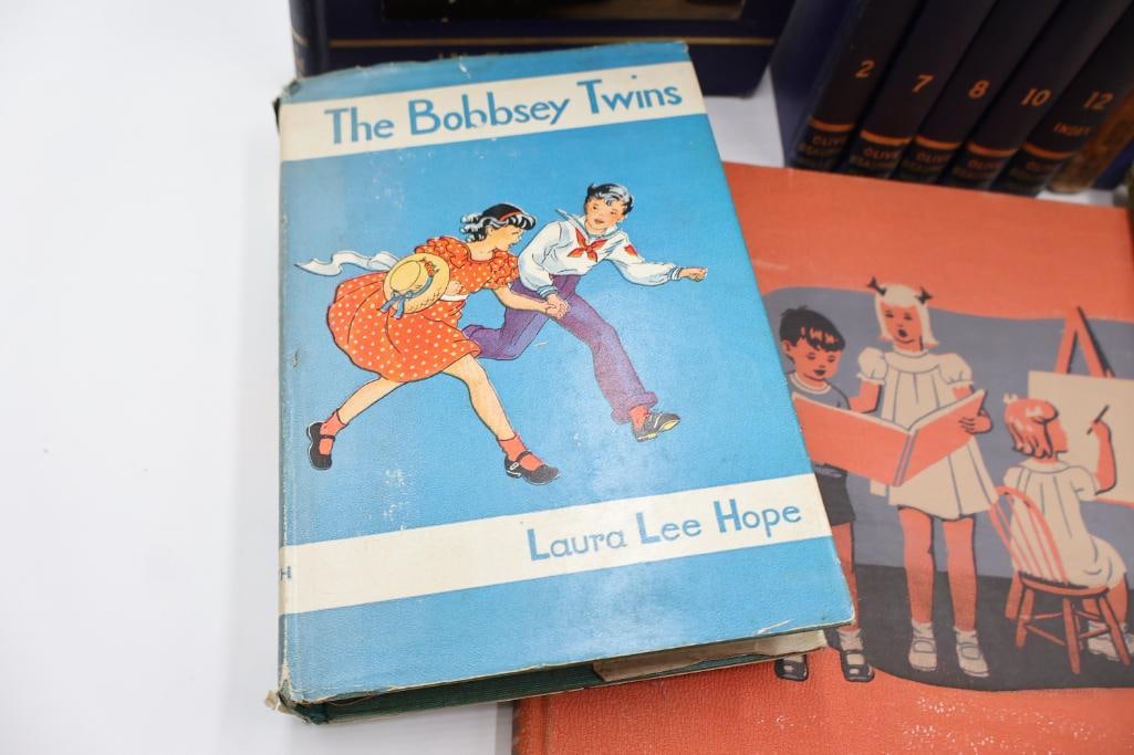 Collection of Vintage Childrens Books & Illustrated Classics - 12