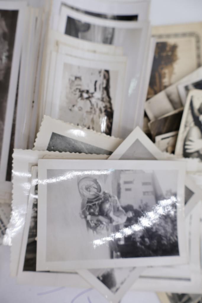 Antique Black & White Photographs, Cabinet Cards, Portraits & Snapshots - 12
