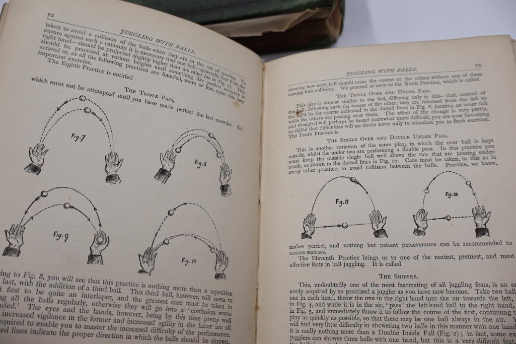 Collection of Antique & Vintage Illustrated Hardcover Books Including Mr. Romfords Hounds - 13