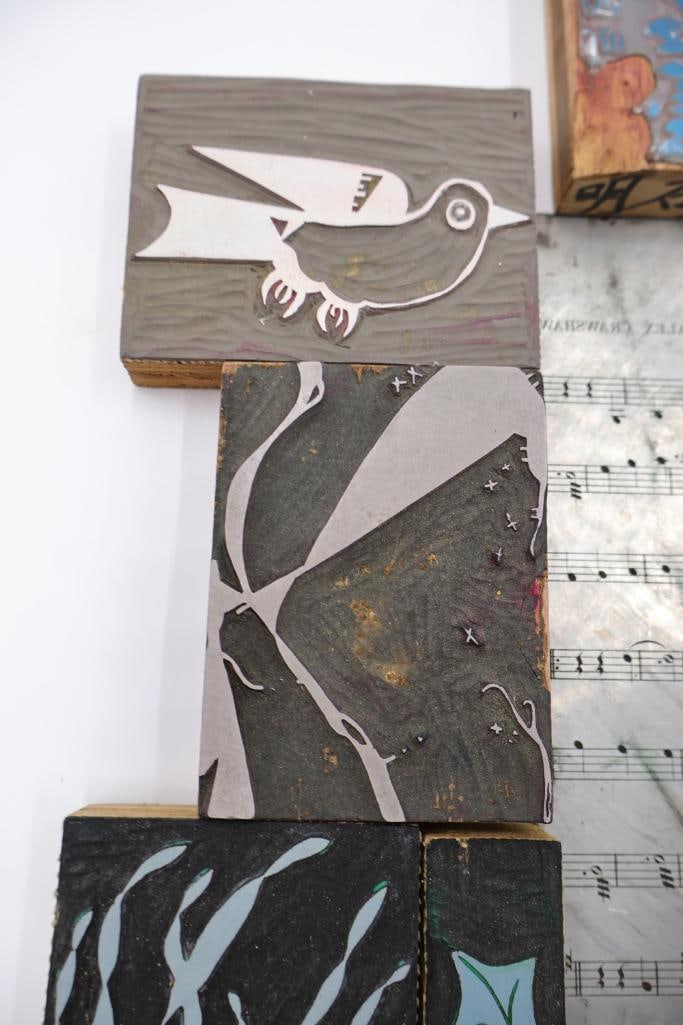 Collection of Vintage Printing Blocks, Music Plates & Letterpress Printing Accessories - 7