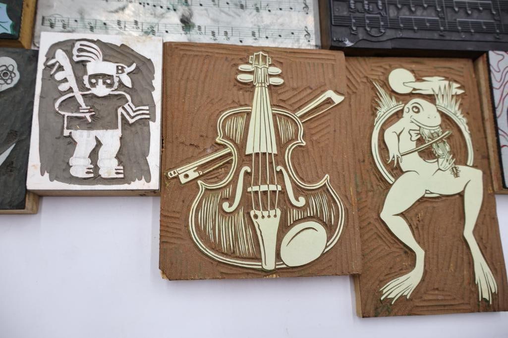 Collection of Vintage Printing Blocks, Music Plates & Letterpress Printing Accessories - 9